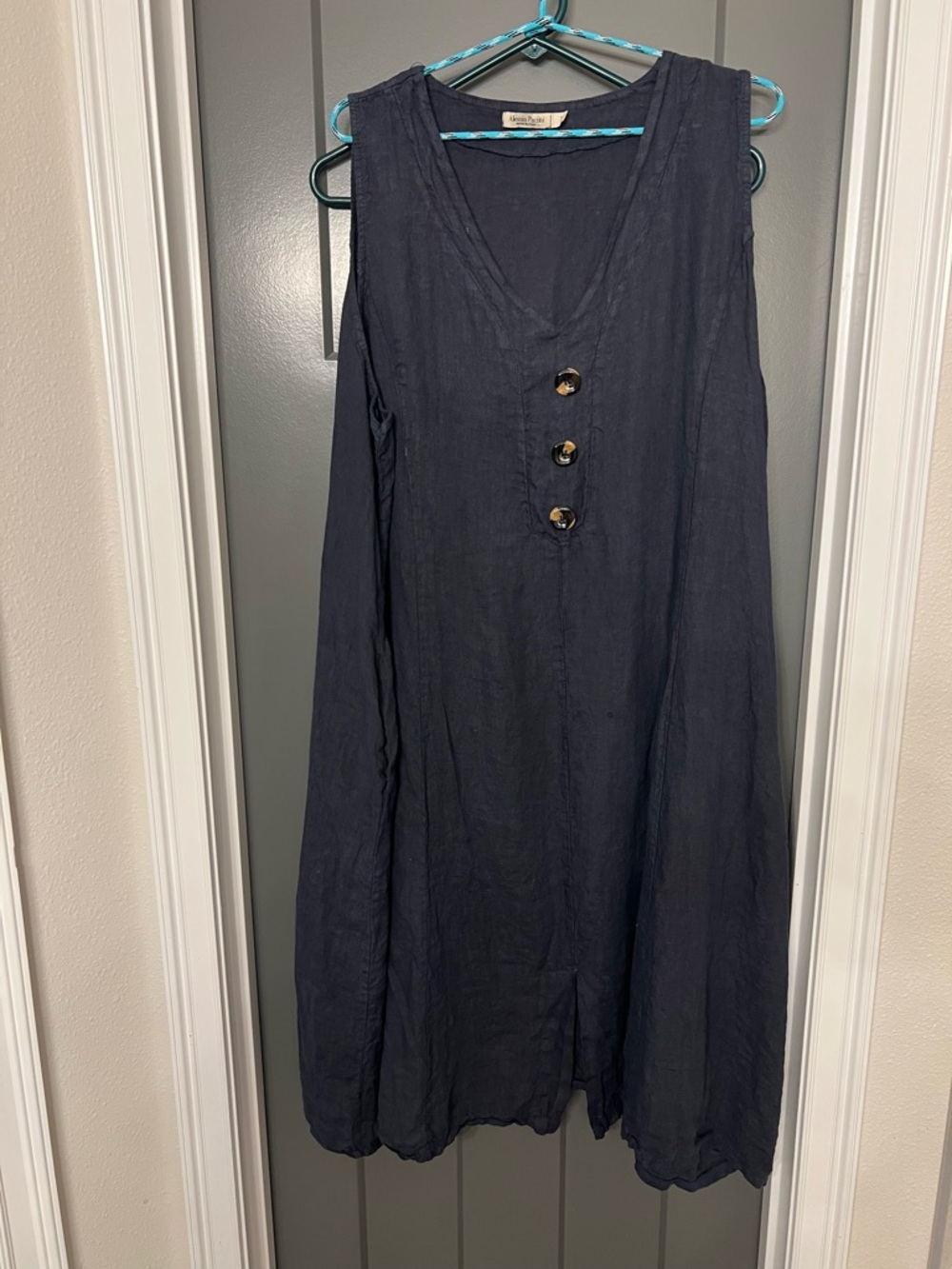 Sleeveless V-Neck Midi Dress with Front Button Detail — Navy linen size 3X
